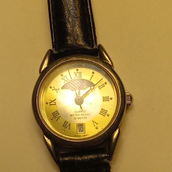 VINTAGE MOONFACE WATCH - Picture 2 of 5